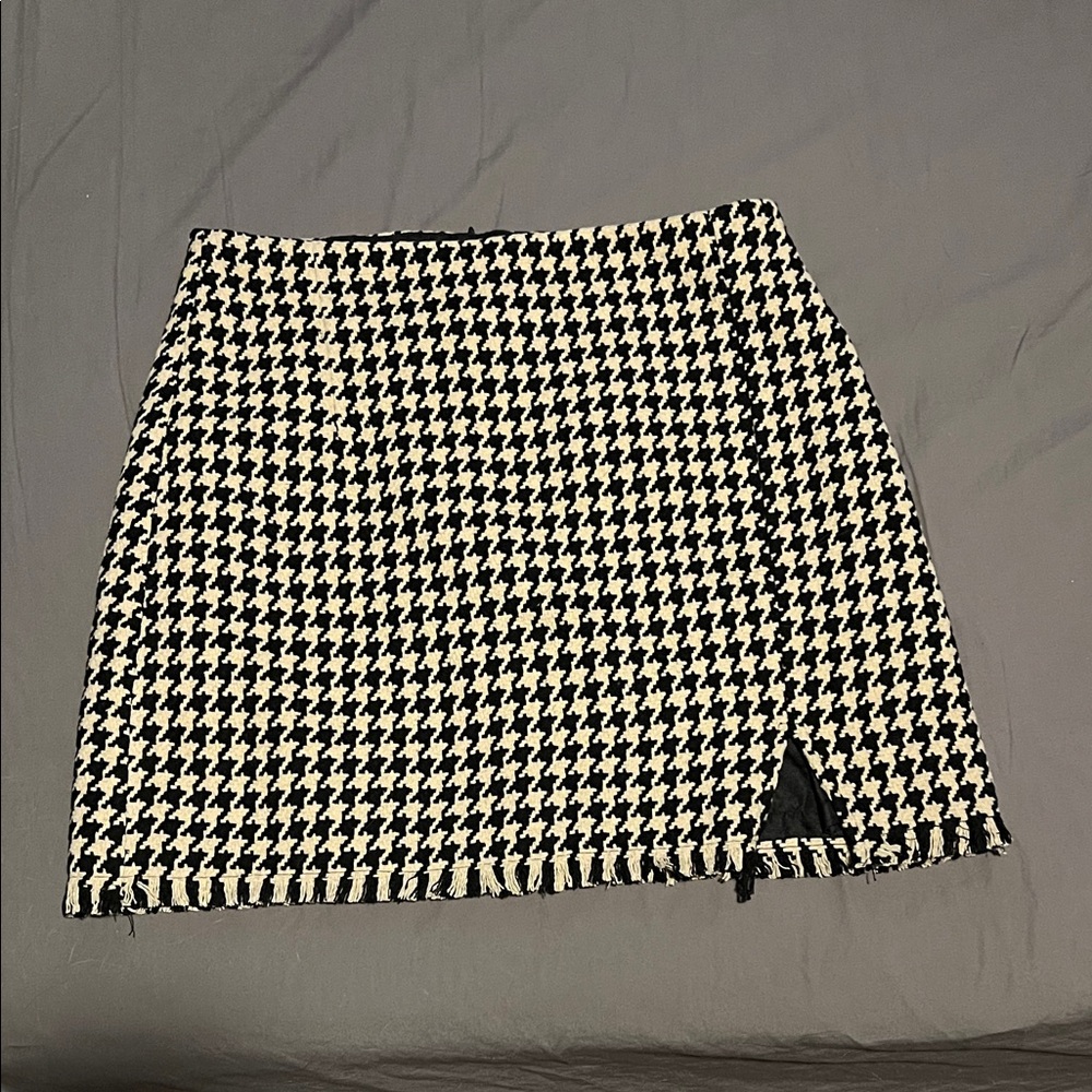 Black and White Houndstooth Skirt